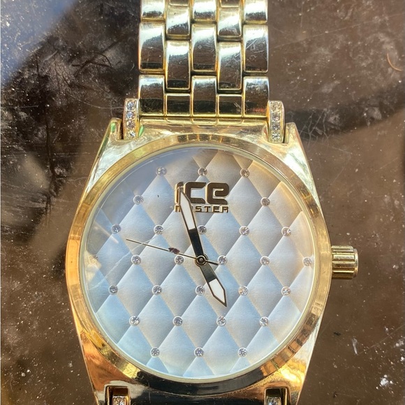 Galaxy Gold Products Other - Ice Master Quilted Gold Watch